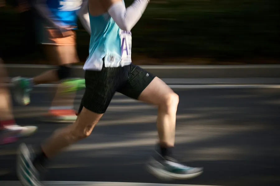 Runner, close crop